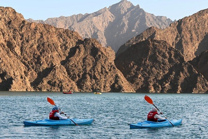 Kayak in Hatta Dam